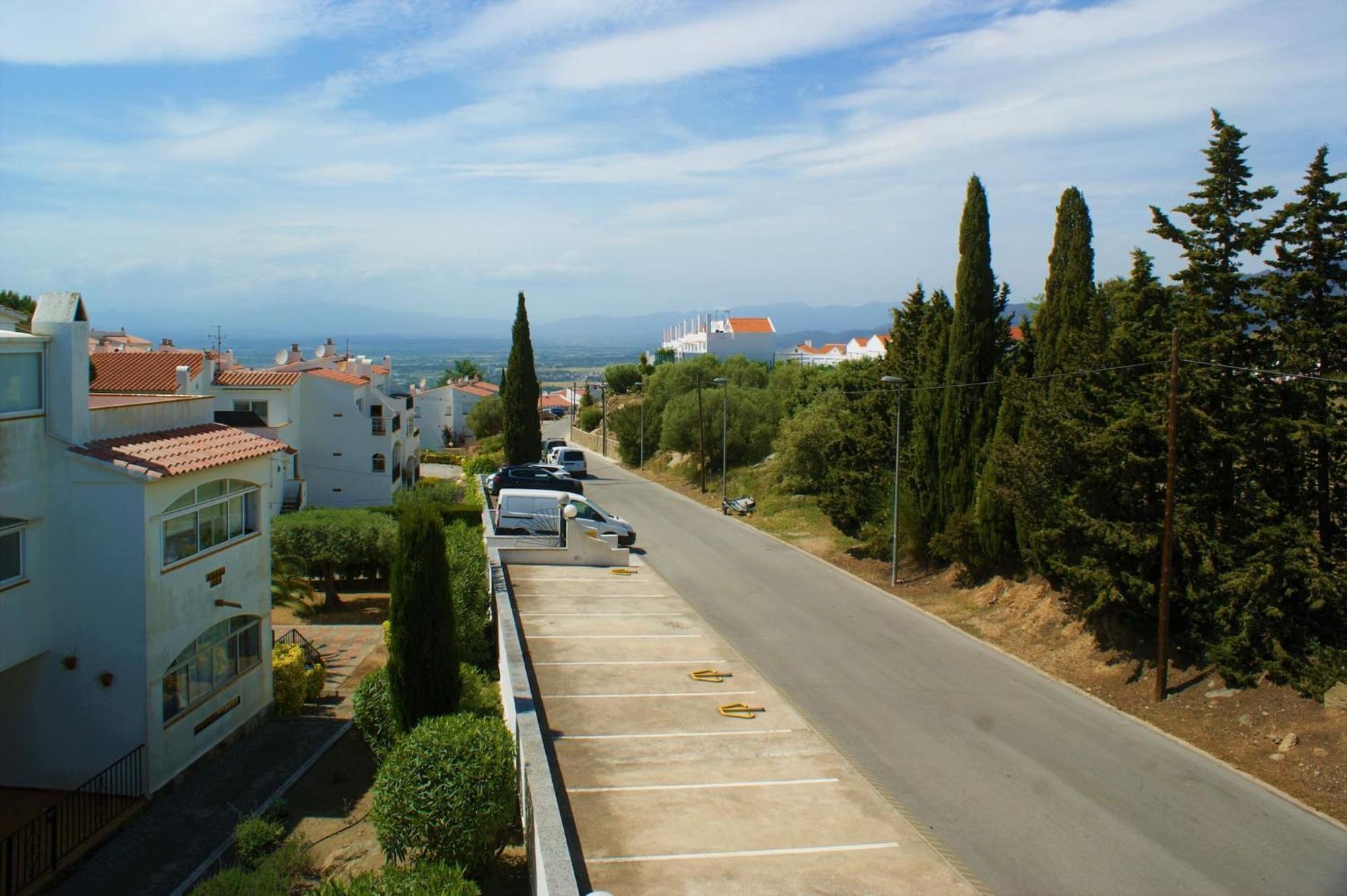 Apartamento En Roses Parking Y Piscina Comunitaria Esterno foto
